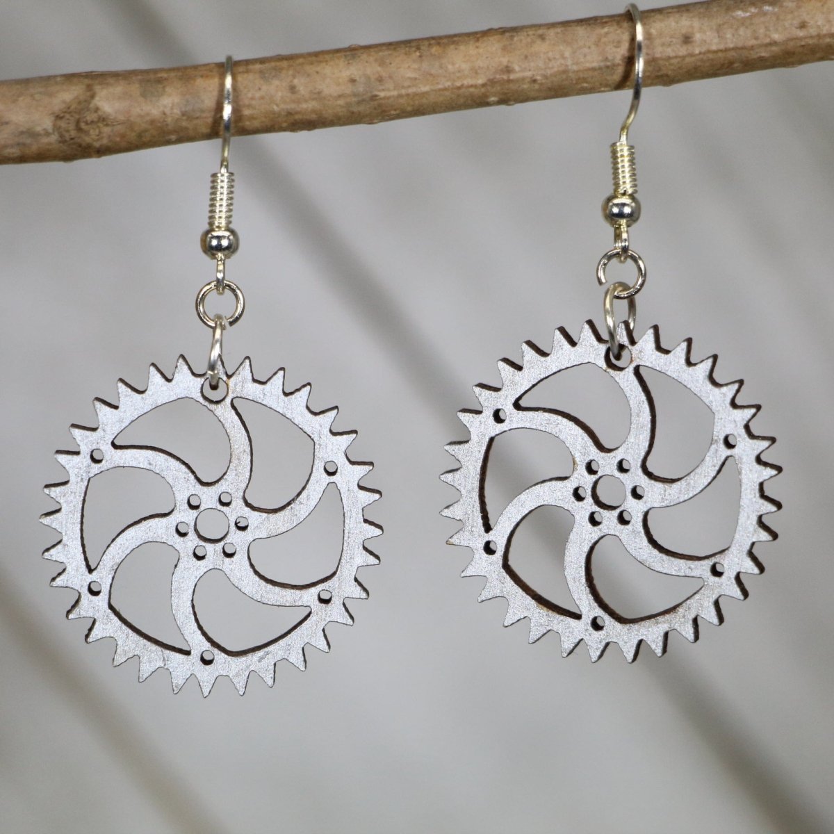 Hand-painted wooden steampunk gear dangle earrings with industrial retro design and hypoallergenic sterling silver hooks, lightweight gear statement jewelry earrings for cosplay, sci-fi, and vintage style silver