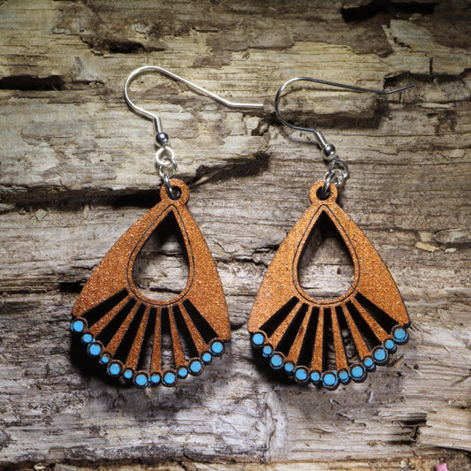 Hand-painted copper and turquoise Art Deco wooden dangle earrings featuring an elegant geometric design inspired by vintage 1920s style. Lightweight statement earrings perfect for Art Deco lovers, geometric jewelry fans, and vintage-inspired outfits.