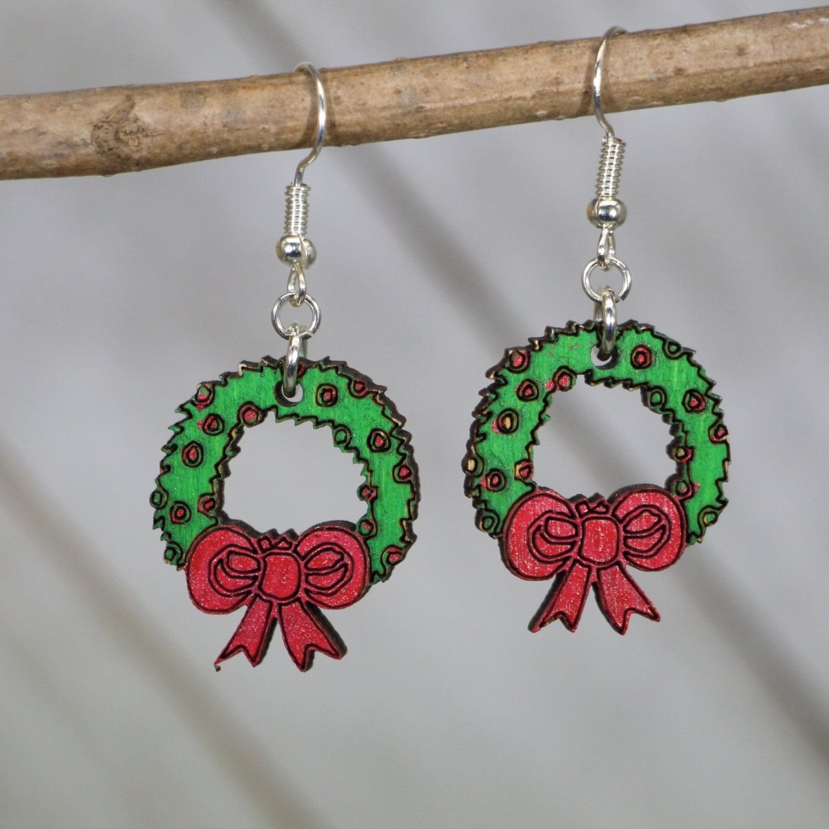 Christmas Wreaths Dangle Earrings - - Cate's Concepts, LLC